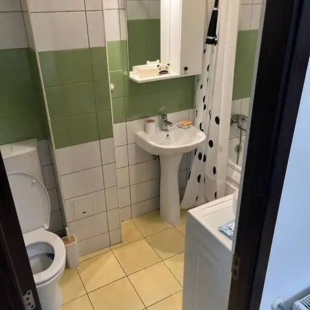 Apartment With Balcony In Drumul Taberei,