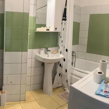 Apartman With Balcony In Drumul Taberei, Bukarest